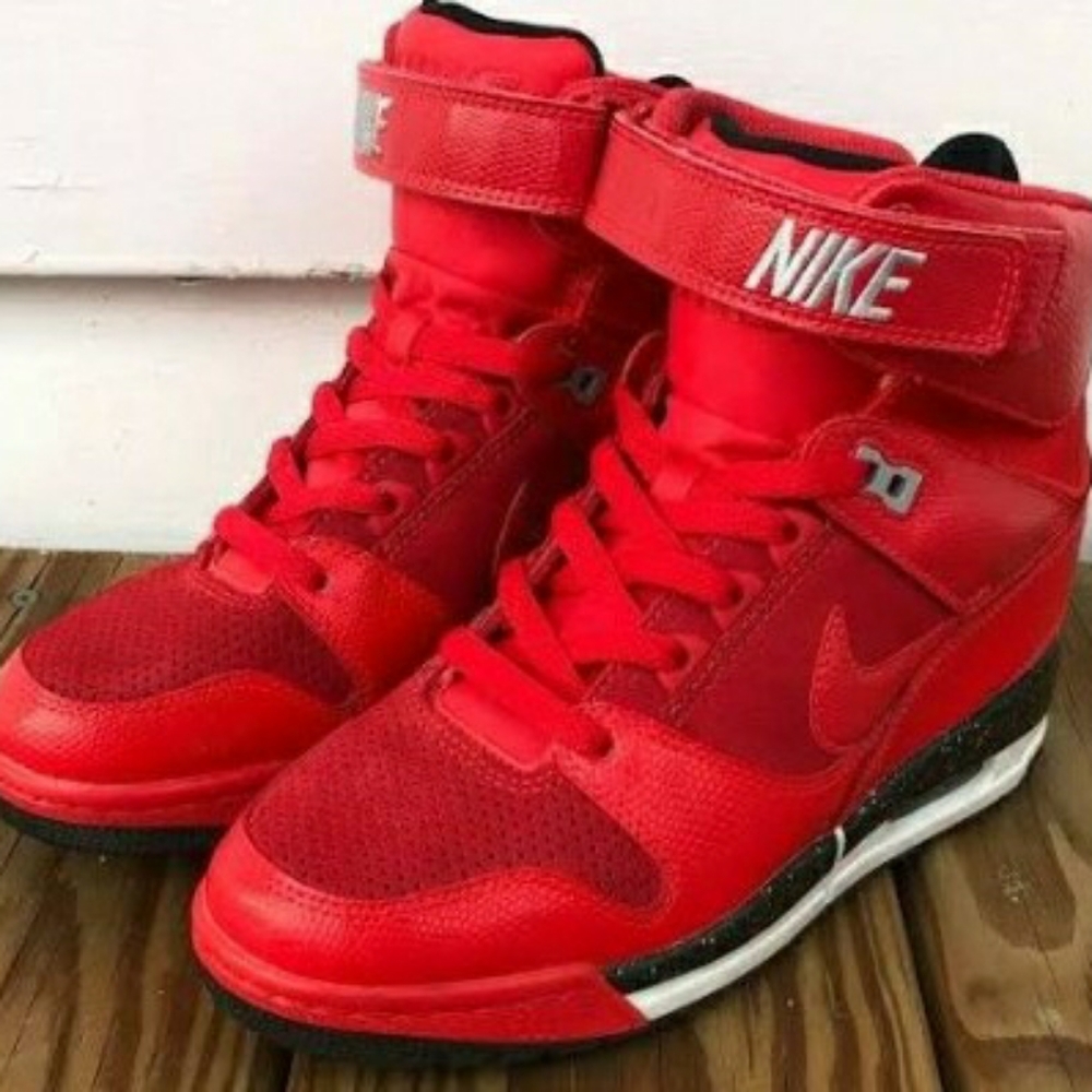 ISO these shoes size 8, 8 1/2 or 9 women's